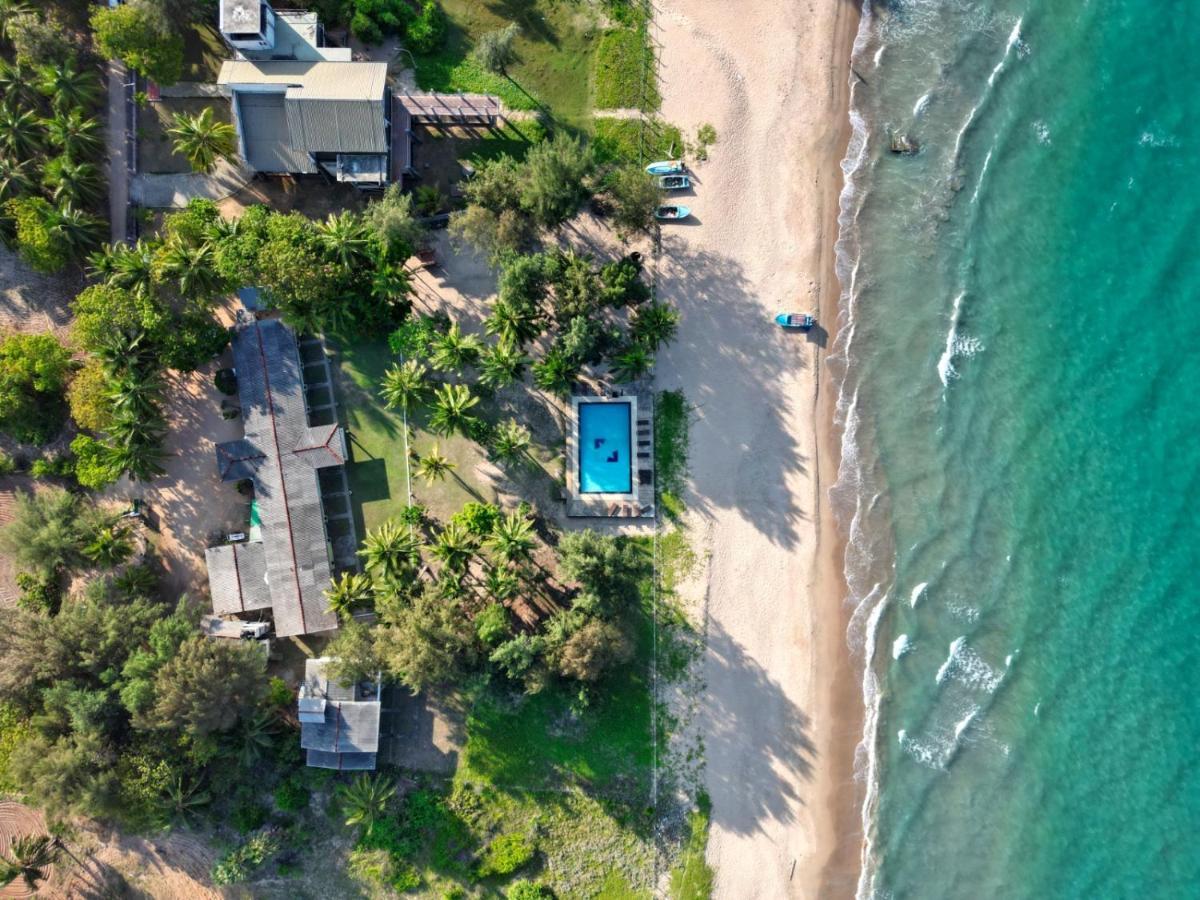 Hotel Coral Bay Тринкомалі Екстер'єр фото
